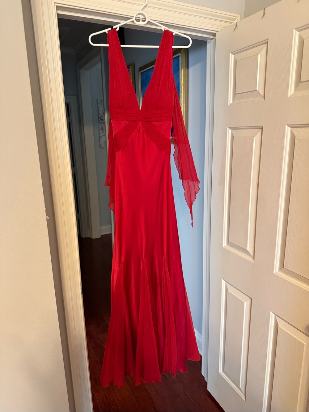 Elegant Red V-Neck Evening Gown